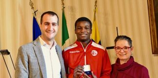 Henry Asare Owusu campione italiano Esordienti U15 di Judo, ricevuto dal vicesindaco Marco Bosi