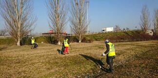 Pulizia urbana, le attività dei volontari richiedenti protezione internazionale