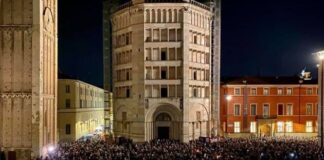 Che belle le diecimila sardine di Parma (attendiamo battute dagli haters che odiano il nostro giornale)