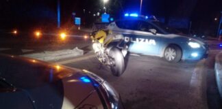 Il fuga col motociclo rubato viene arrestato e denunciato