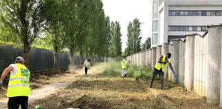 Migranti volontari danno una mano per la riapertura dell’Ufficio Immigrazione di Parma