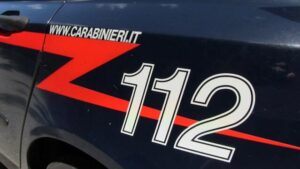 Molestava due tirocinanti del centro estetico di sua proprietà. Un uomo ai domiciliari accusato di violenza sessuale e lesioni aggravate