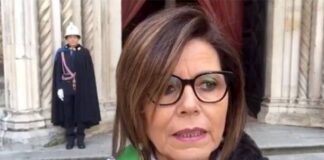 Come mai la Sindaca di Piacenza (a suo tempo positiva al Coronavirus) non ha sbugiardato Salvini su mascherine e distanziamento?