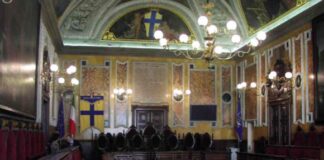 Restituire la dignità del governo della città con i consigli Comunali in presenza