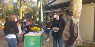 Numerose le firme raccolte al parco Cittadella per la petizione che chiede al Comune di parma di ridiscutere il restyling del Parco deciso nel 2017