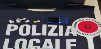 Spacciava ovuli di eroina, cocaina e crack: arrestato