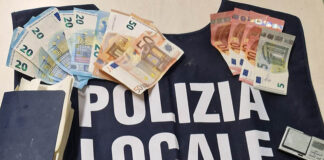Polizia Locale: arrestato un pusher, aveva trasformato la propria abitazione in laboratorio per il confezionamento della droga