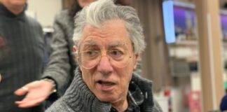 Bossi che si ricorda “del Nord”: è quello che mancava