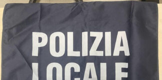 Polizia Locale: fermato e denunciato un sessantenne che si aggirava con un coltello in Oltretorrente