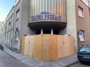 Sua Eccellenza il Vescovo di Parma ha sigillato il teatro Pezzani…