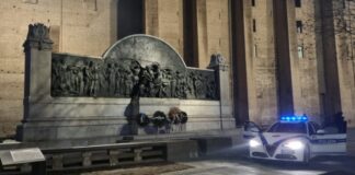 Fa pipì in Pilotta, deferito all’autorità giudiziaria