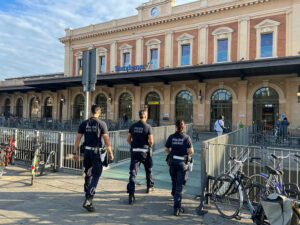Controlli in zona stazione, daspo urbano per comportamenti molesti