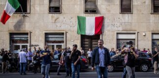 La propaganda delle leggi che proibiscono tutto in un paese dove tutti fanno quello che vogliono