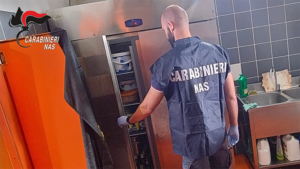 Ispezione dei Nas: sanzionato un albergo-ristorante della Bassa parmense