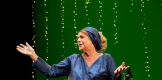 “Voci Note” al Teatro Regio. Il 9 dicembre Lella Costa